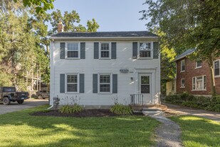 909 E Ann St in Ann Arbor, MI - Building Photo