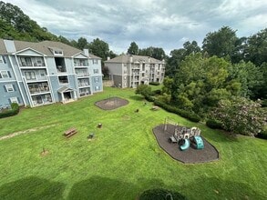 700 Vista Lake Dr, Unit 307 in Candler, NC - Building Photo - Building Photo