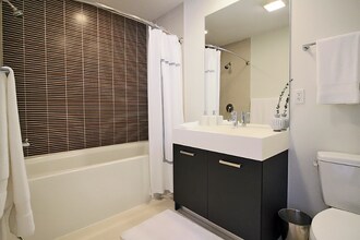 1187 S Delano Ct in Chicago, IL - Building Photo - Building Photo