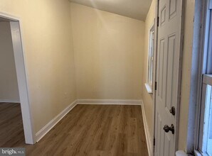 125 Hampshire Rd in Gloucester Township, NJ - Building Photo - Building Photo