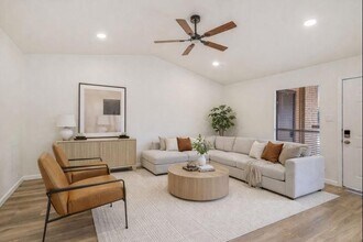 1402 Waterloo Tr in Austin, TX - Building Photo - Building Photo