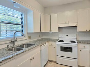 1500 Elton Ln in Austin, TX - Building Photo - Building Photo