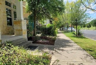 1941 Zach Scott St in Austin, TX - Building Photo - Building Photo