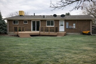 3923 W Quigley Dr in Denver, CO - Building Photo - Building Photo