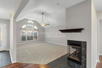 148 Long Pointe Dr in Mary Esther, FL - Foto de edificio - Building Photo