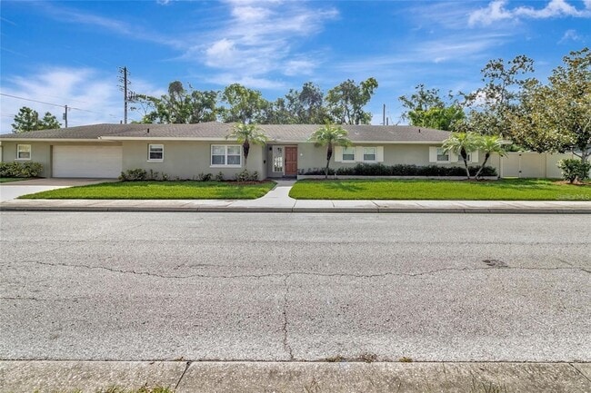 property at 205 S Woodland St