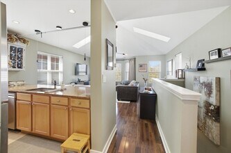 639 W Elm St in Chicago, IL - Building Photo - Building Photo