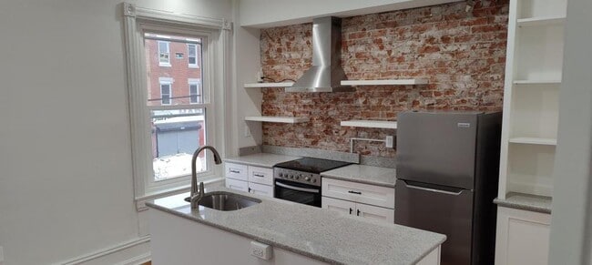 2728 W Girard Ave in Philadelphia, PA - Building Photo - Building Photo