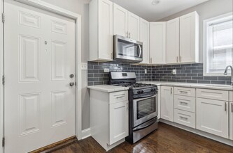 7825 S Loomis Blvd, Unit #2 in Chicago, IL - Foto de edificio - Building Photo