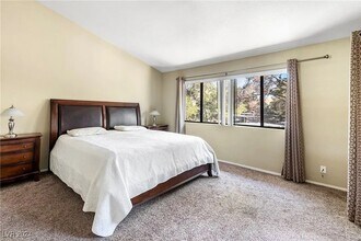 5020 S Rainbow Blvd in Las Vegas, NV - Building Photo - Building Photo