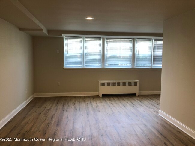 320 8th Ave in Asbury Park, NJ - Building Photo - Building Photo