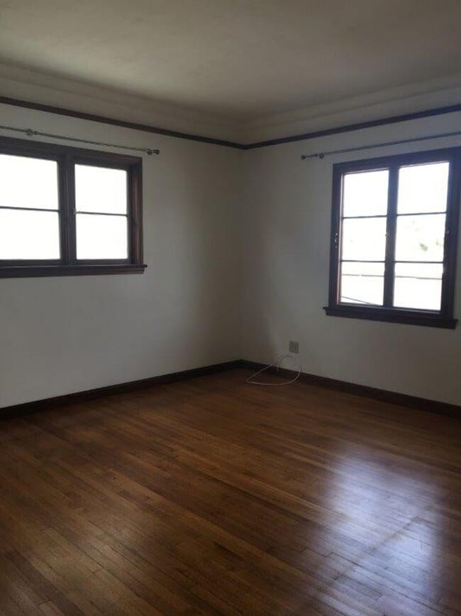 141 Park Ave in Long Beach, CA - Building Photo - Building Photo