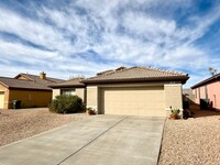 3781 Heather Ave in Kingman, AZ - Foto de edificio - Building Photo