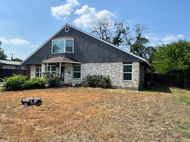 439 E Rampart Dr in San Antonio, TX - Building Photo - Building Photo