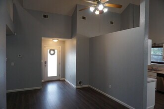 228 Grand Prix Dr in Crestview, FL - Building Photo - Building Photo