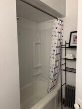 78 Winter St, Unit 2 lewiston in Lewiston, ME - Building Photo - Building Photo