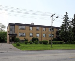 2362 Islington Ave in Toronto, ON - Building Photo