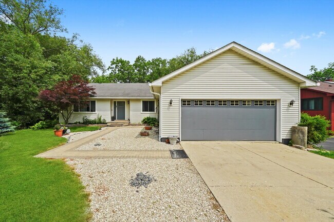 property at 2221 N McAree Rd