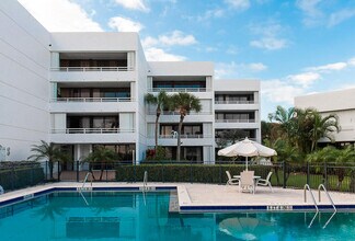 3701 S Flagler Dr in West Palm Beach, FL - Building Photo - Building Photo