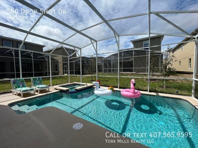 590 Drop Shot Dr in Davenport, FL - Foto de edificio - Building Photo