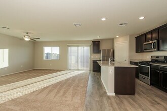 7084 S Victor Dr in Tucson, AZ - Building Photo - Building Photo