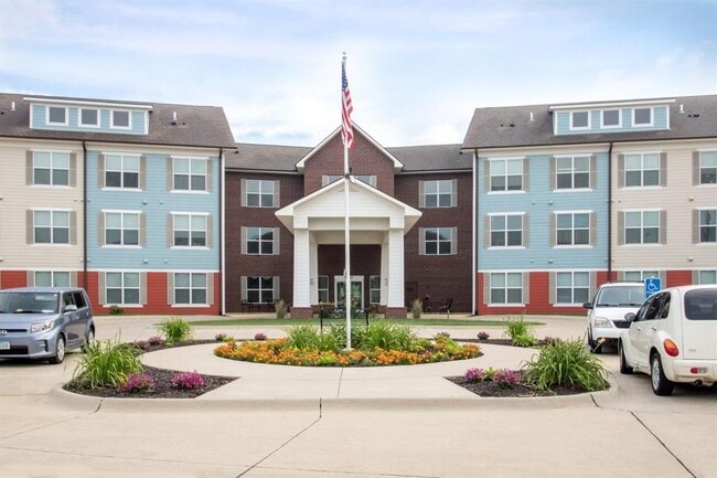 202 Magnolia Dr in Cedar Falls, IA - Building Photo - Building Photo