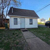 19 Douglas St in Sayreville, NJ - Building Photo