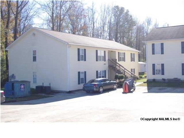 Governor's Place Apartments in Albertville, AL - Foto de edificio