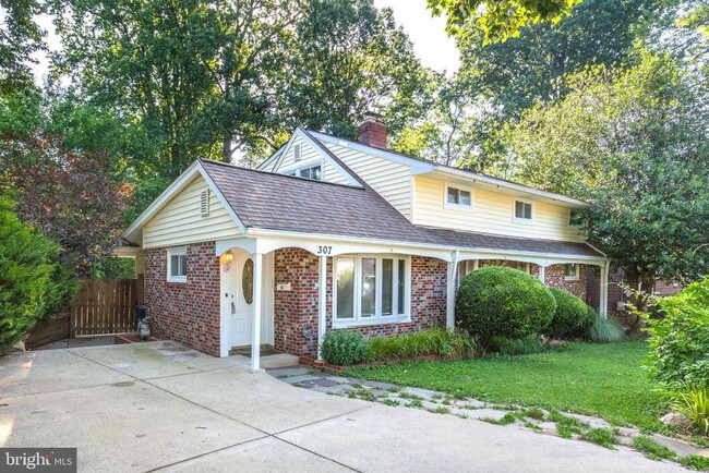 property at 307 Nimitz Ave