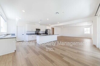 1816 Tapaderos St in Hemet, CA - Building Photo - Building Photo