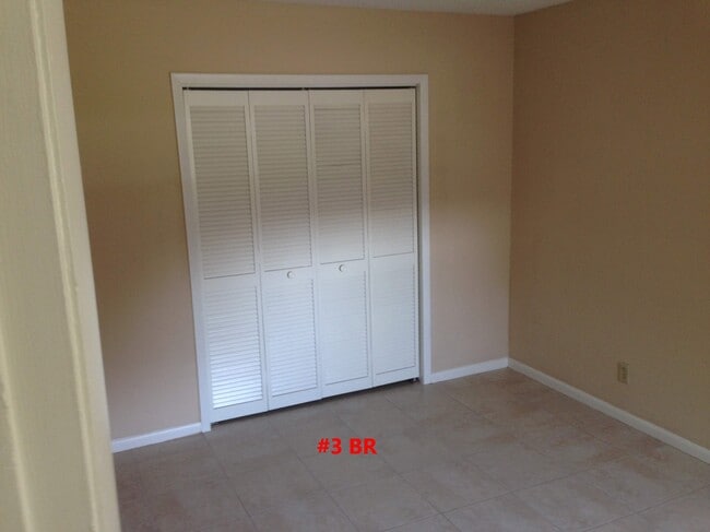 1257 London Ave in Spring Hill, FL - Building Photo - Building Photo