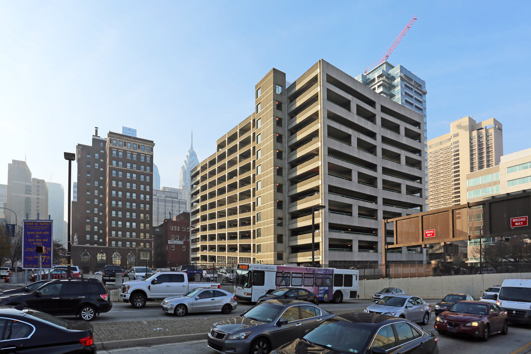 Philadelphia Gateway in Philadelphia, PA - Building Photo