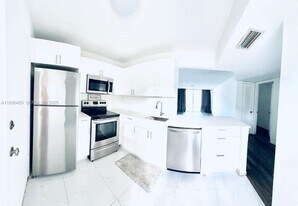 1401 NE 191st St in Miami, FL - Building Photo