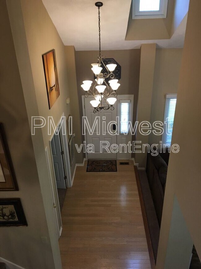 7569 Cherryhill Dr in Indianapolis, IN - Building Photo - Building Photo