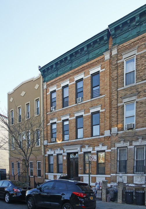 116 Palmetto St in Brooklyn, NY - Building Photo