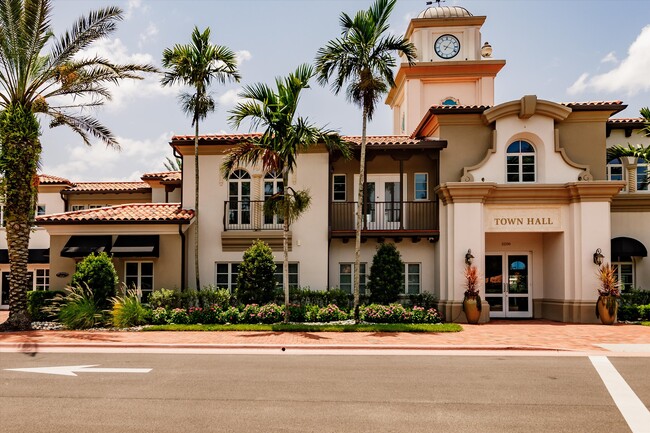 3200 Village Walk Cir, Unit Apartment 201 in Naples, FL - Foto de edificio - Building Photo