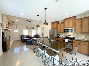 1910 Fuller Dr in Canyon Lake, TX - Building Photo - Building Photo