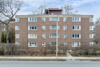 River Forest Garden Condominium in River Forest, IL - Building Photo - Building Photo