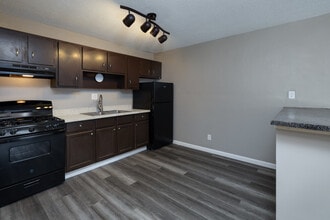Arbor Village Apartments in Ferguson, MO - Building Photo - Interior Photo