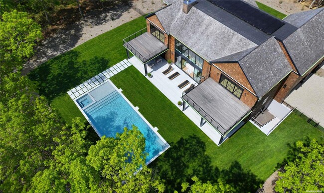 property at 780 Sagg Rd