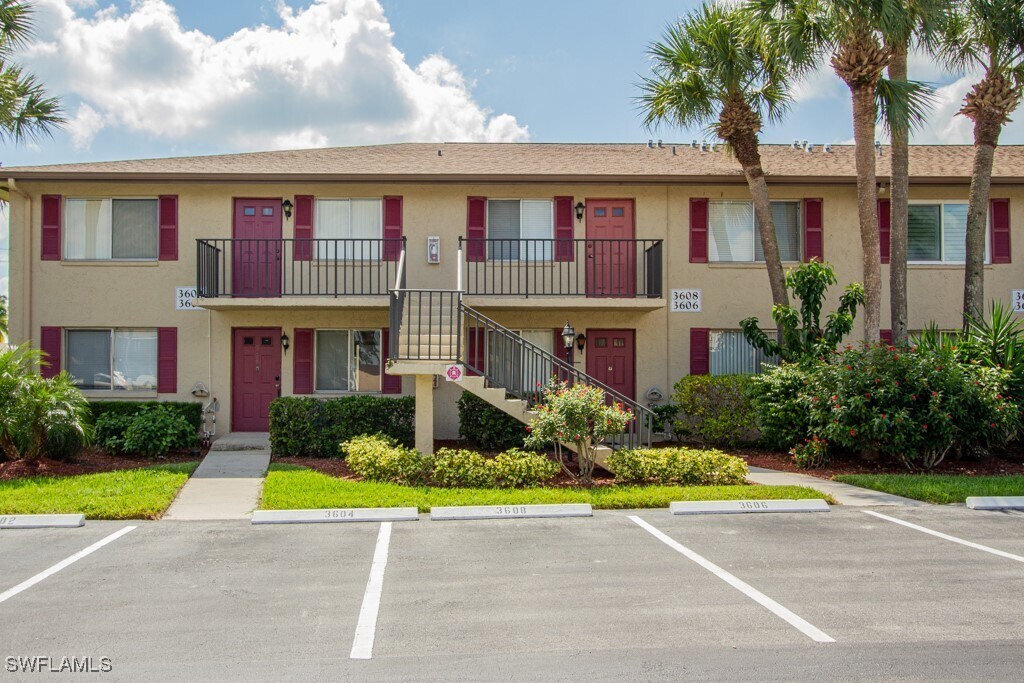 3608 Arctic Cir in Naples, FL - Building Photo