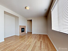45437 2nd St E in Lancaster, CA - Building Photo - Building Photo