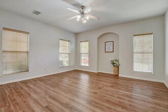 328 Regency Dr in Allen, TX - Foto de edificio - Building Photo