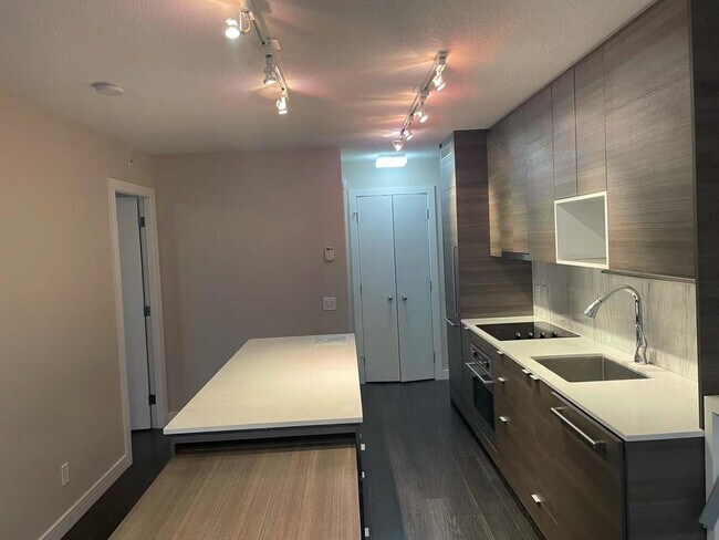 12837-13104 88 Ave in Surrey, BC - Building Photo - Building Photo