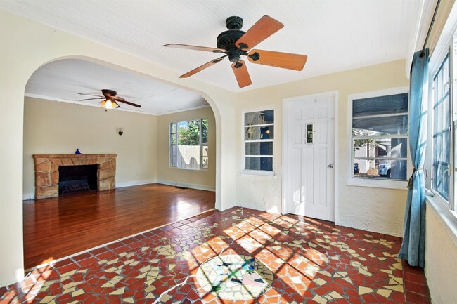 310 Columbia Dr in Lake Worth Beach, FL - Building Photo - Building Photo