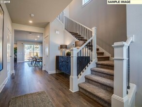 5321 SE 78th Ave in Hillsboro, OR - Foto de edificio - Building Photo