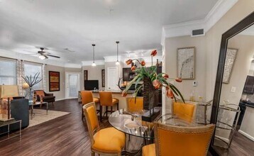 1800 S Egret Bay Blvd in League City, TX - Building Photo - Building Photo