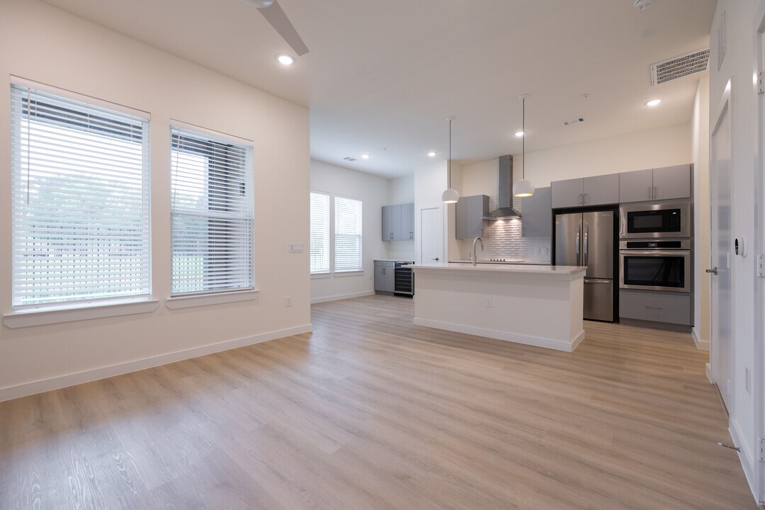 Oasis at Woodland in Magnolia, TX - Building Photo
