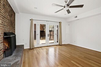 501 S Royal St in Alexandria, VA - Building Photo - Building Photo