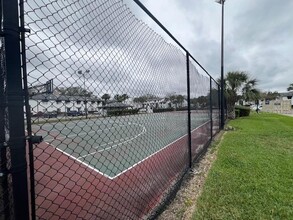 4401 S Semoran Blvd in Orlando, FL - Building Photo - Building Photo